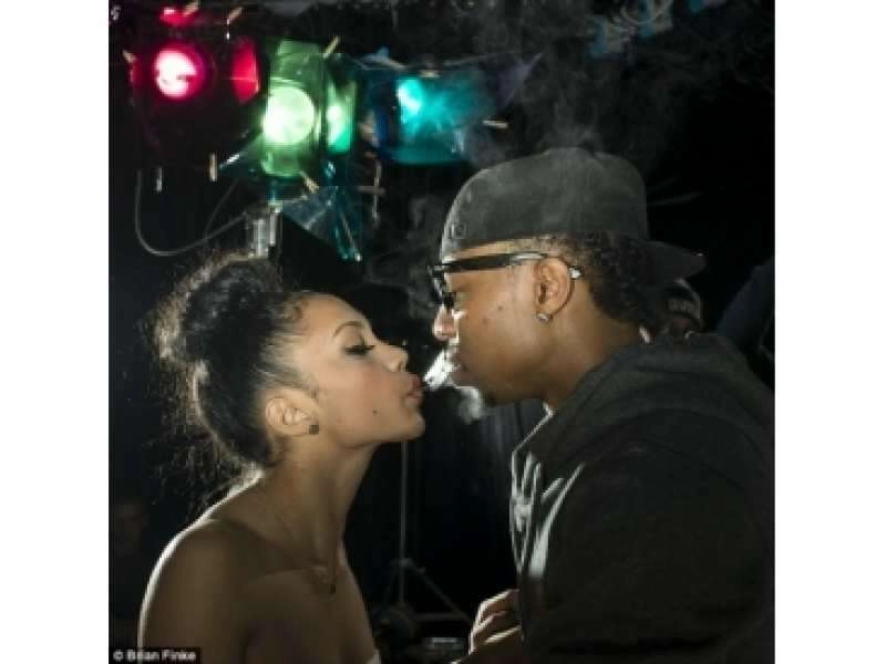 Çekim aralarında seksi görüntüler