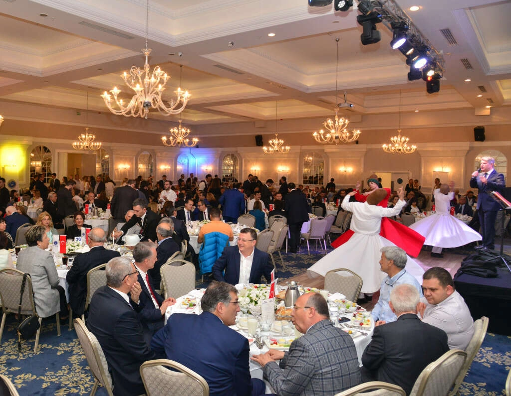 Bursa iş ve siyaset dünyasını buluşturan iftar