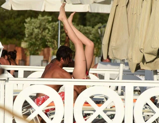 Tan Taşçı ve sevgilisinin yoga görüntüleri sosyal medyayı salladı