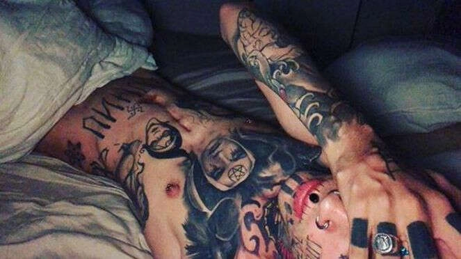 11 yılda vücudunda dövmesiz yer kalmadı