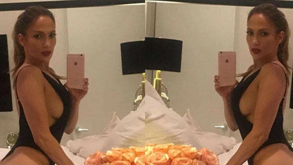 Dünyaca ünlü isimlerin ayna pozları!