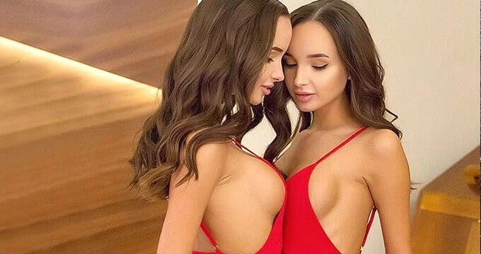 Rus ikizler gündeme oturdu!