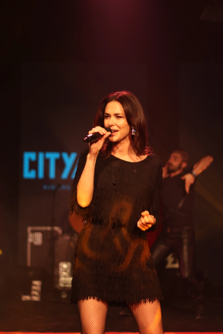 İş çok, aşk yok!