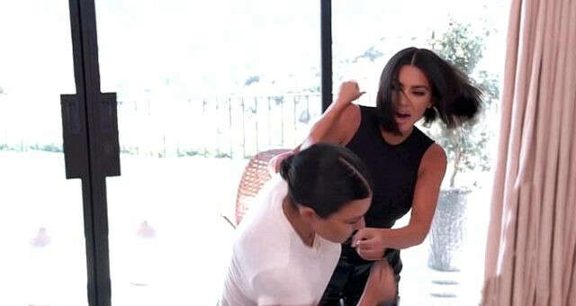 Kardeşler birbirine girdi! Yumruklar havada uçuştu..