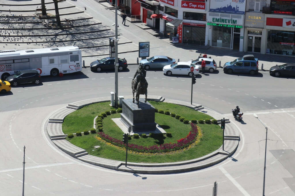 Bursa'da "evde kal" çağrısına büyük oranda uyuluyor