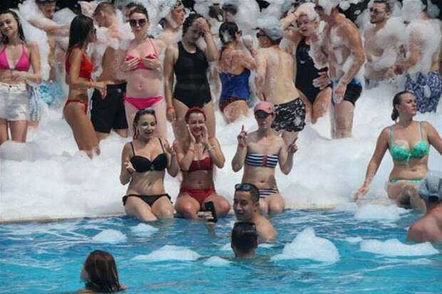 Rus xotinlari erini kamsitib, aldaydilar.