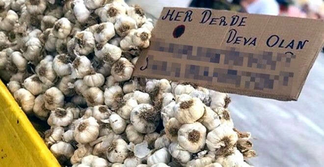 Yurdum insanının doğal mizahı kırıp geçiriyor