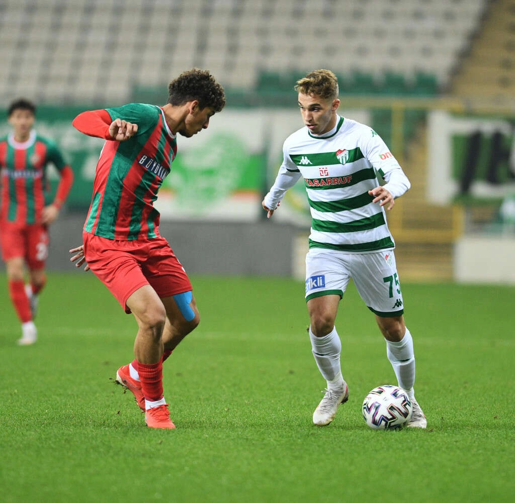 Bursaspor - Karşıyaka karşılaşmasından kareler...