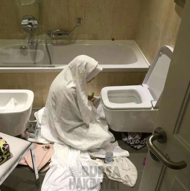 Alkolü fazla kaçıranların düştüğü haller güldürdü!