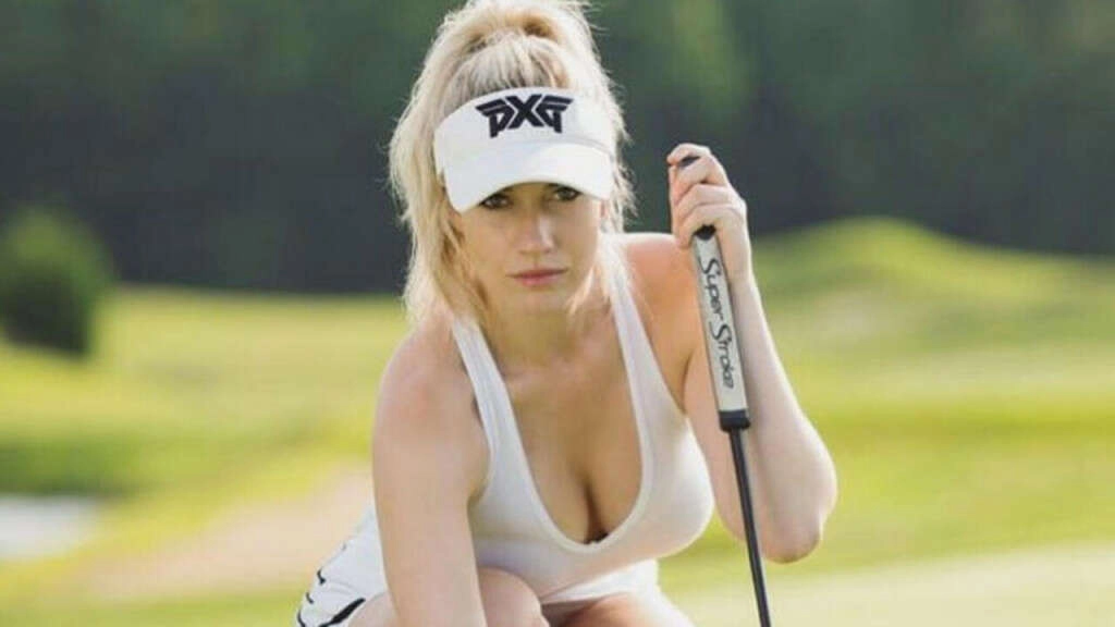 Ateş parçası Emily kışı yaza çevirdi!