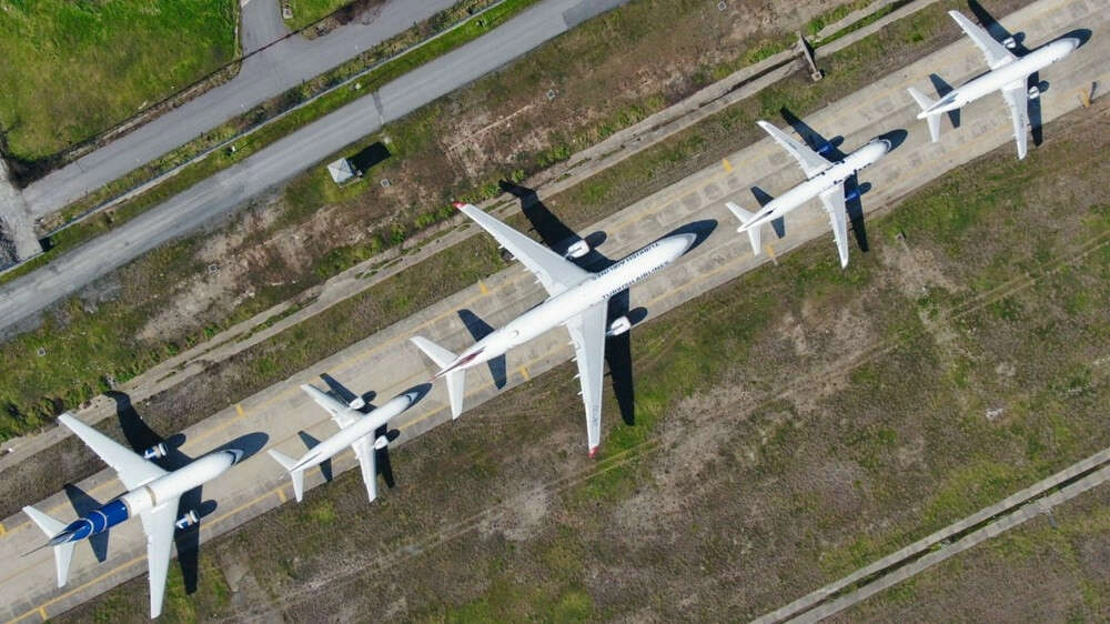 Korona, Atatürk Havalimanı'nı uçak park alanına dönüştü