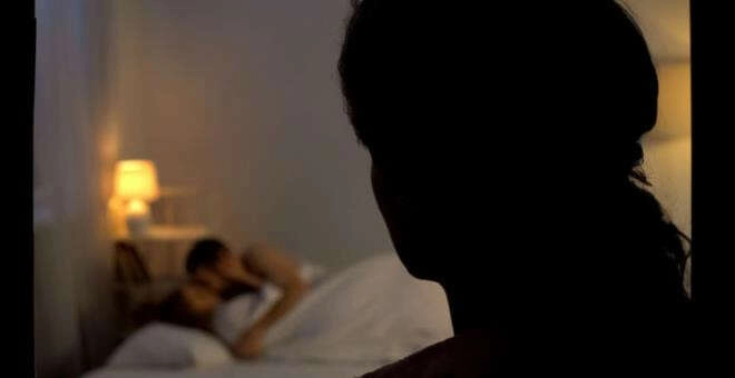 Aldatılan kadın, kocasının cinsel organını ısırarak kopardı