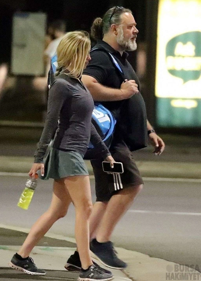 Russell Crowe evlenme teklif etmeden önce zayıflamaya çalışıyor