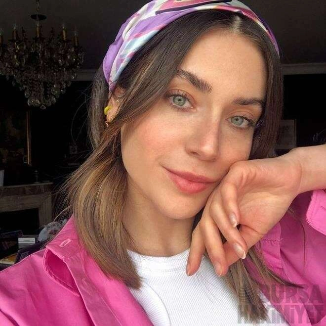 Kısa şortlu pozuna  yapılan yorumu görünce çileden çıktı