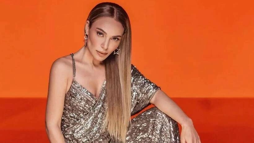 Beyaz mayosuyla cesur pozlar