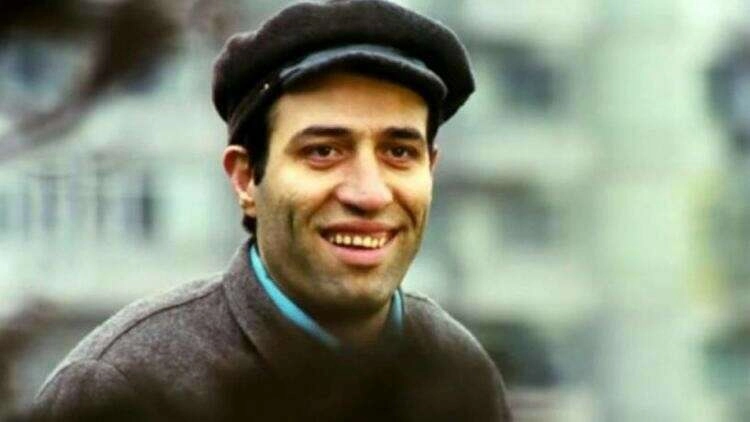 Kemal Sunal doğum gününde anılıyor!