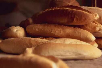 İzmir'de ekmek 7 lira oldu