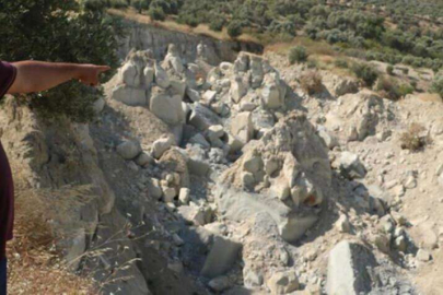 Depremin üzerinden aylar geçse de devasa yarık görüntüsüyle ürkütüyor