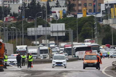 TEM Otoyolu'nda heyelan! Ankara-İstanbul yönü trafiğe kapandı