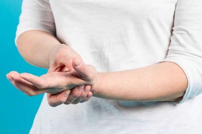 Başparmak kökündeki ağrıya dikkat!