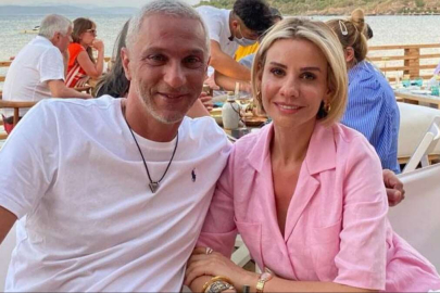 Esra Erol ve Ali Özbir'in pozuna beğeni yağdı! Oğulları kocaman oldu