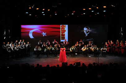 Dilek Türkan Bursalıları mest etti