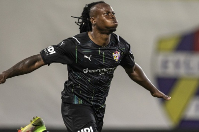 Eze, İstanbul'da kaldı