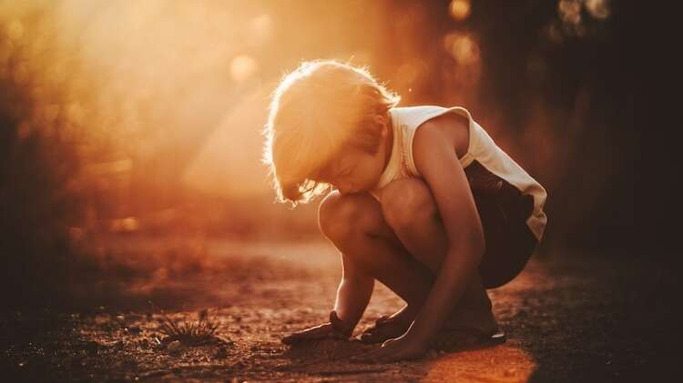 UZMANINDAN YAZ SICAKLARINDA ÇOCUKLARI KORUYACAK ÖNERİLER