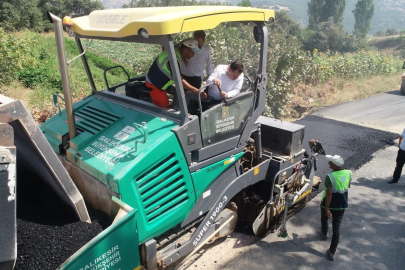 Balıkesir Sındırgı yollarına sıcak asfalt