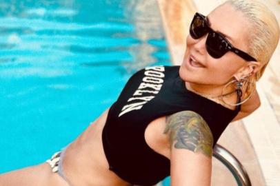 90'lara damga vuran Yonca Evcimik photoshop harikası çıktı!