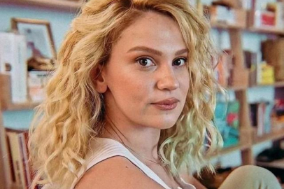 Ünlü oyuncu Farah Zeynep Abdullah'a Venedik Film Festivali'nden büyük ödül!