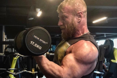 Ünlü antrenör hayatını kaybetti! Odasında bulunanlar dikkat çekti