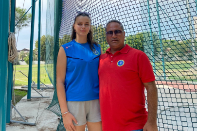 Bursa Büyükşehir Belediyesporlu atletler İzmir'de 5 madalya kazandı