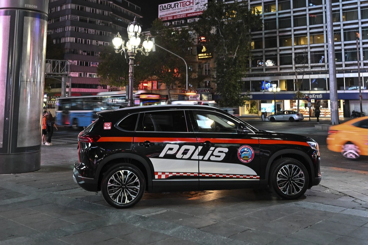 Togg polis aracı olarak göreve başladı