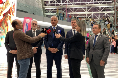 Bakan Ersoy, Tamer Karadağlı ve Tan Sağtürk ile bir araya geldi