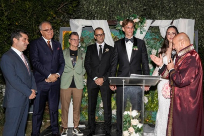 Milli voleybolcu Ayça Aykaç evlendi