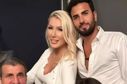 Seda Sayan, kayınvalidesi ve kayınpederi ile poz verince sosyal medya yıkıldı