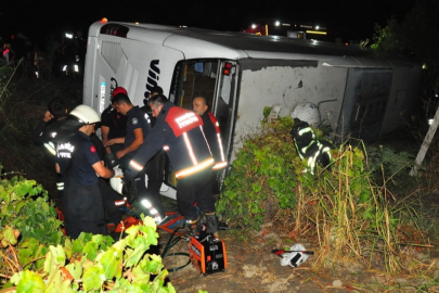Yolcu otobüsü üzüm bağına uçtu: 15 yaralı