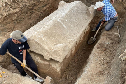 2 bin yıl öncesine ait olduğu değerlendirilen lahit bulundu