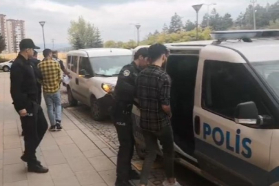 Bir şahsın zorla telefonunu gasp eden üç şüpheli tutuklandı