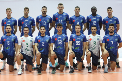 Bursa Büyükşehir Belediyesporlu voleybolcular kamera karşısına geçti