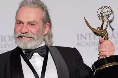 EMMY ödüllü Haluk Bilginer dünya yıldızıyla başrolde! Partneri açıklandı, sosyal medya sallandı!