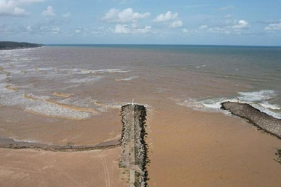 Şile'de deniz kahverengiye döndü! Adeta çamur aktı
