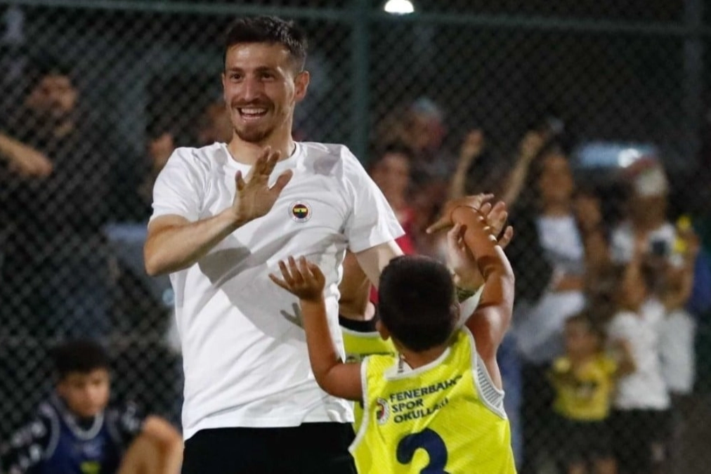 10 Yaşındaki Erkek Çocuğun Instagram'dan Futbolculara Gönderdiği Mesajlar Tebessüm Ettirecek!