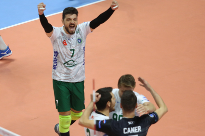 Bursa Büyükşehir, Balkan Kupası'na galibiyetle başladı