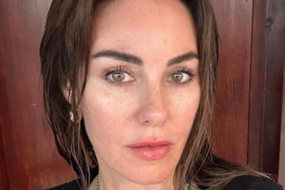 Defne Samyeli'den tatil pozları