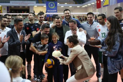 Bursa'nın Efeleri finalde!