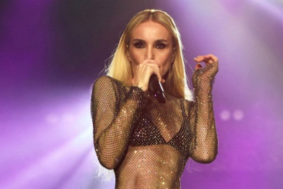 Gülşen'in külot detaylı pantolonu rüküş bulundu!