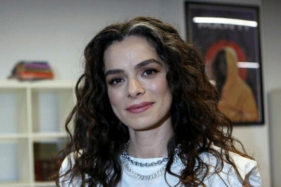 Özge Özpirinçci açtı ağzını yumdu gözünü!