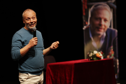 Bursa'da öğrenciler okudukları kitabın yazarıyla buluştu